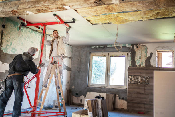 Best Garage Insulation Installation  in Beeville, TX
